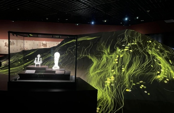 耗資9億的寧波彌勒數字博物館！年輕人在這里拜佛許愿！！！